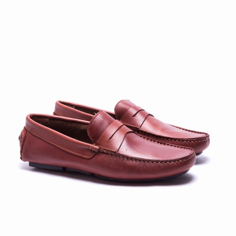 Mocasín antifaz en pull 105, pespuntes al tono, suela Módena marino