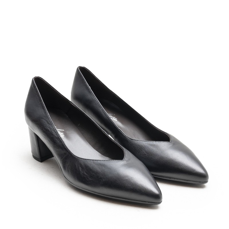 Black Leather Heel Shoe Black Leather Heel Shoe